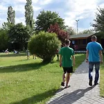 Lodge O.w. Sek Karwia