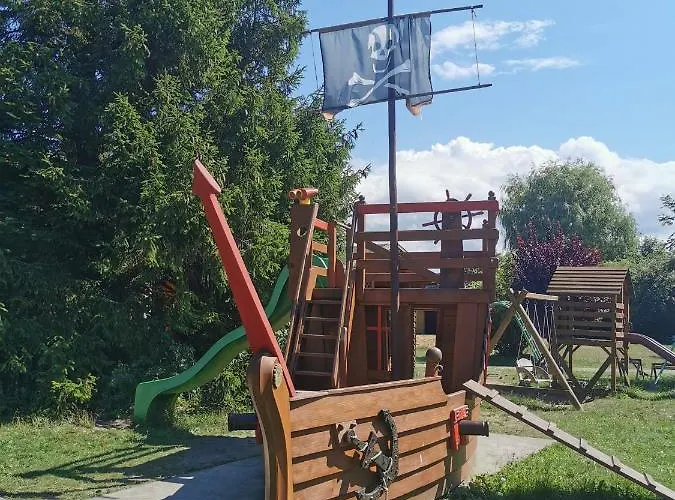 O.w. Sek Деревянный коттедж