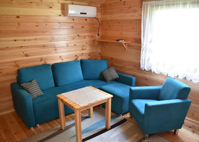 O.w. Sek Деревянный коттедж Карвиа